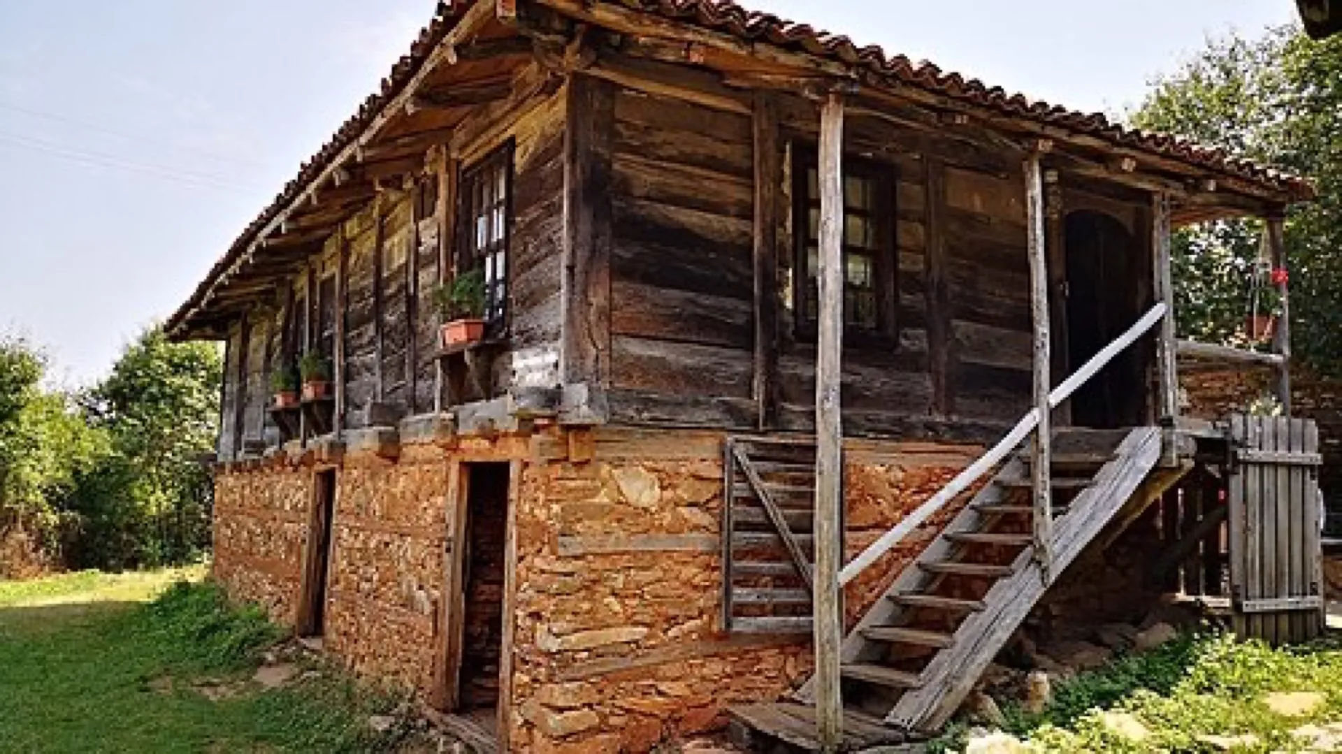 Brashlyan Heritage Village